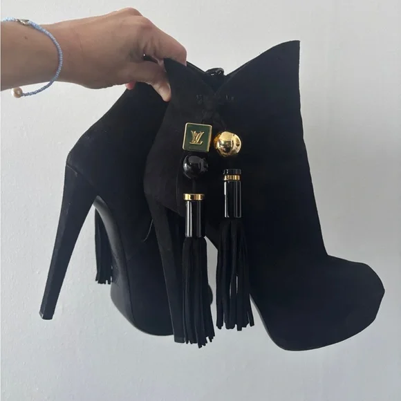 Louis Vuitton chic and sexy ankle boots with 14 cm heels and open toes. - Picture 7 of 17